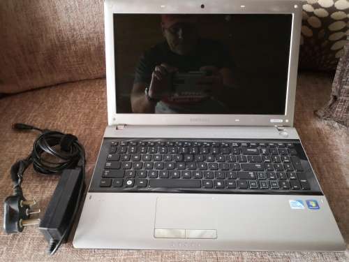 SAMSUNG RV511 LAPTOP FOR SPARES