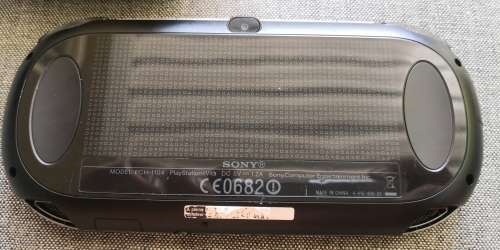 PS VITA (WIFI+3G) WITH 1 GAME