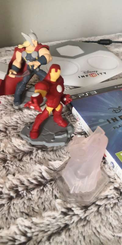 DISNEY INFINITY: MARVEL SUPER HEROES (VERSION 2.0) STARTER PACK - PLAYSTATION 3