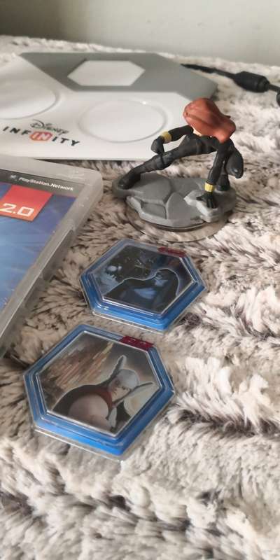 DISNEY INFINITY: MARVEL SUPER HEROES (VERSION 2.0) STARTER PACK - PLAYSTATION 3