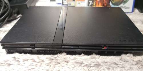 SONY PS2 SLIM WITH 2 CONTROLLERS AND 10 GAMES - BUNDLE IS IN SUPERB CONDITION!