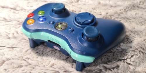 GENUINE MICROSOFT XBOX 360 CONTROLLER - LIMITED EDITION BLUE