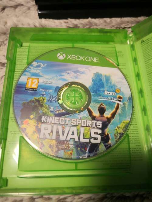 KINECT SENSOR + GAME FOR XBOX ONE CONSOLES