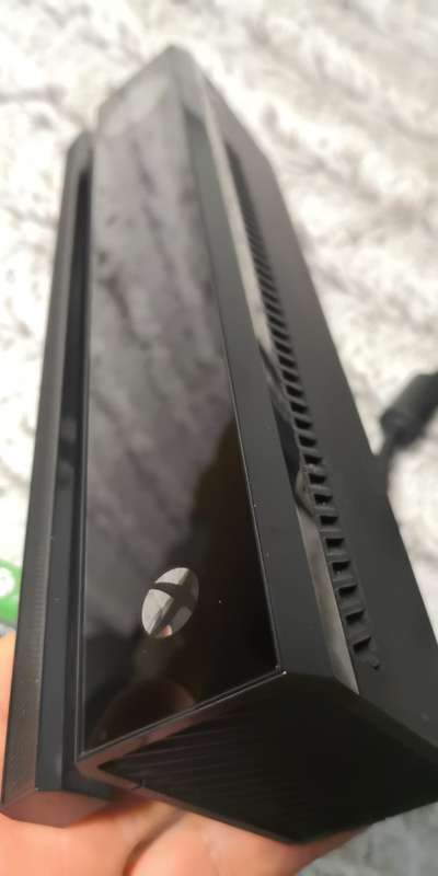 KINECT SENSOR + GAME FOR XBOX ONE CONSOLES