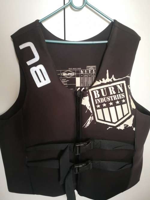 BURN XXXL LIFE JACKET