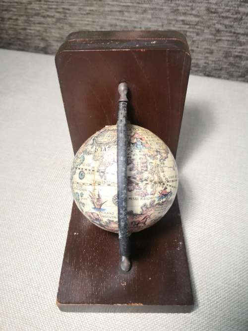 VINTAGE GLOBE BOOKENDS