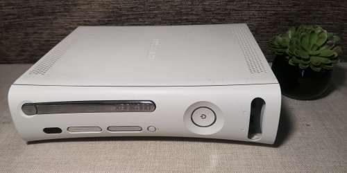 XBOX 360 CONSOLE (for spares or repairs)