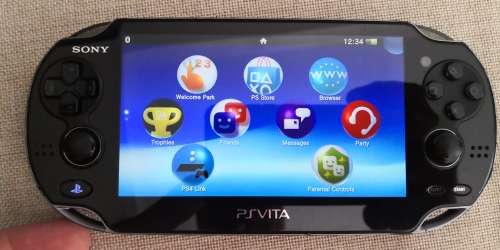 PS VITA (WIFI  PCH-1004) CONSOLE