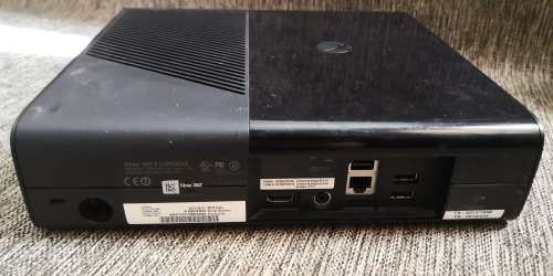 XBOX 360 E - SUPER SLIM CONSOLE