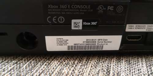 XBOX 360 E - SUPER SLIM CONSOLE