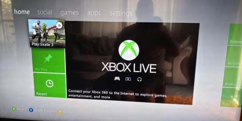 XBOX 360  CONSOLE WITH 15 GAMES