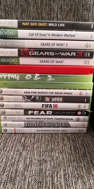 XBOX 360  CONSOLE WITH 15 GAMES