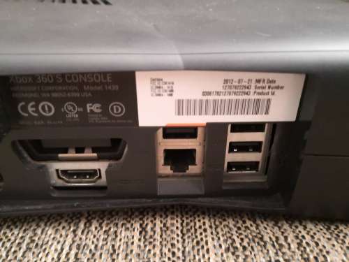 XBOX 360  CONSOLE WITH 15 GAMES