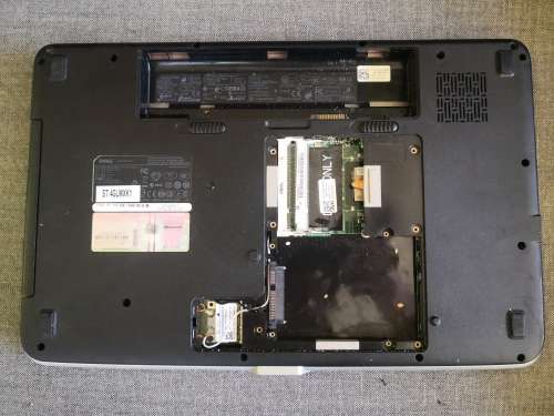 DELL Vostro 1015 laptop (for spares/repairs)