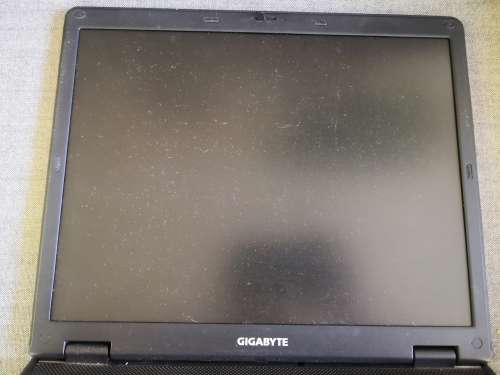 Gigabyte N521U laptop (for spares/repairs)