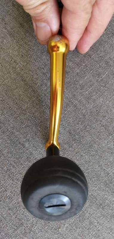 Penn Slammer III 8500 handle