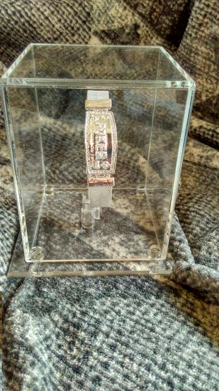 Poker Bracelet in clear perspex display case
