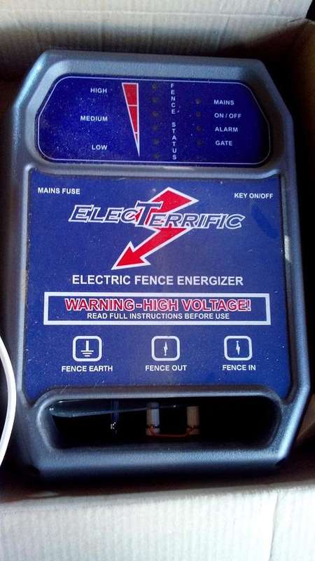 electric fence energizer - brand new