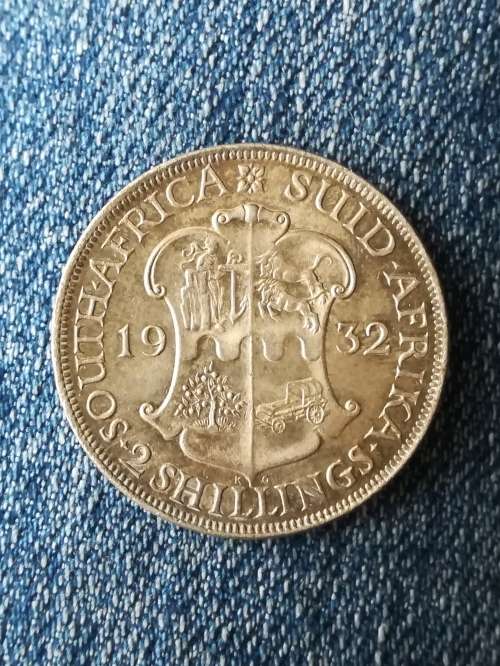 1932 2 Shilling!! Rare!! Excellent Collectors Item!! Snap Friday from R1!!