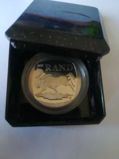 2000 R5!! CW. MARKED!! 672 MINTED!! Ultra RARE!! Crazy Wednesday auction!!
