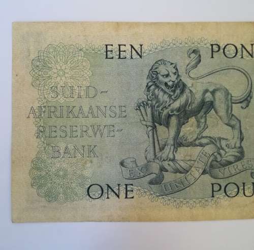 1 Pound Note!! Ultra rare!!B104 Very low!! De Kock!!Weekend Special from R1