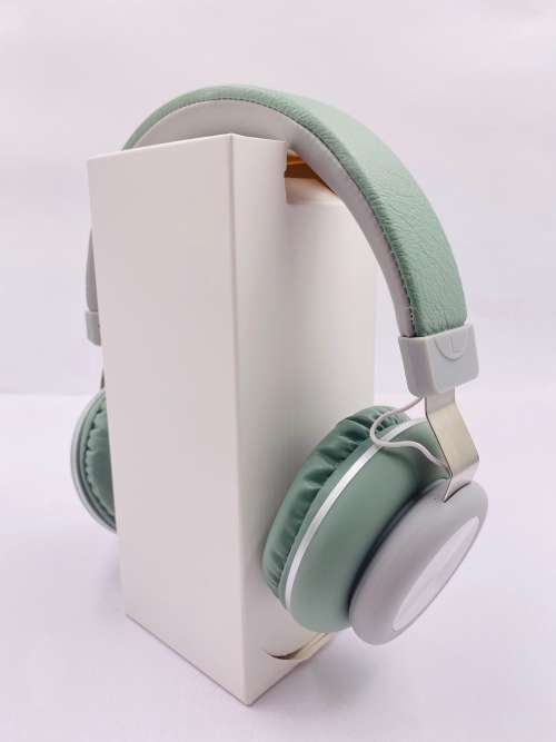 M670 headphones
