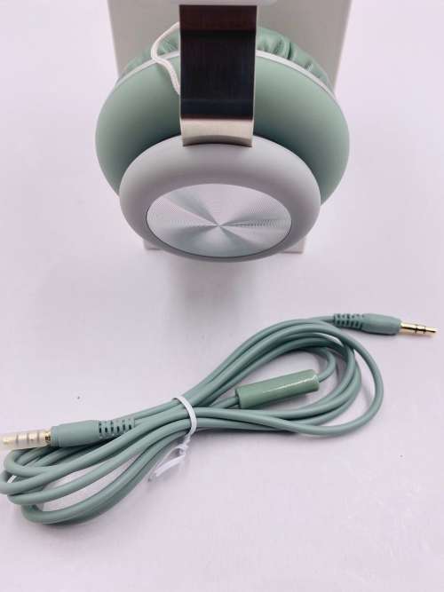 M670 headphones