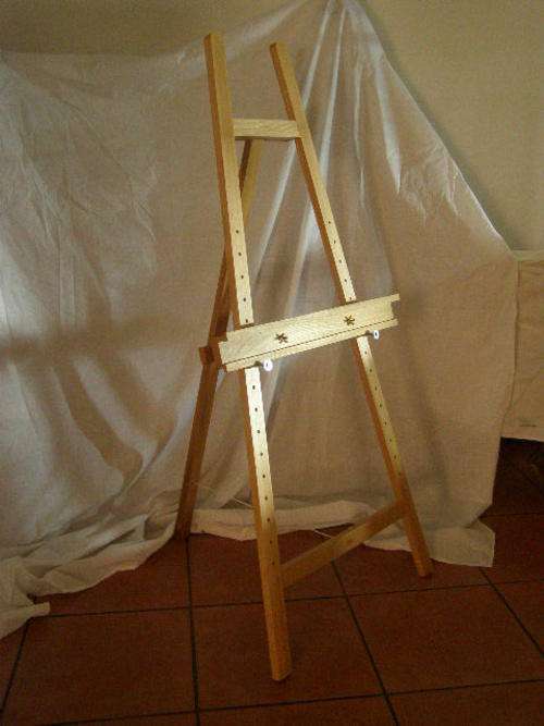 ART EASEL - WHITE OAK