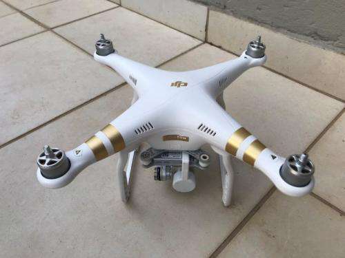 DJI Phantom 3 Professional (Body only)
