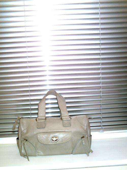 FAITH GENUINE LEATHER HANDBAG  -  *REDUCED TO CLEAR*