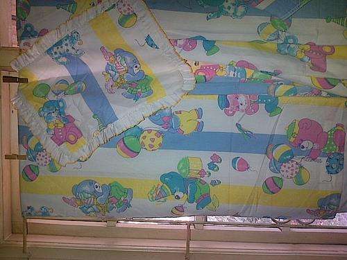 Stunning Girls Cot bedding set with curtains