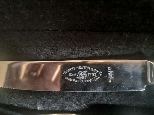 Set of 6 Sheffield knifes and forks in great condition