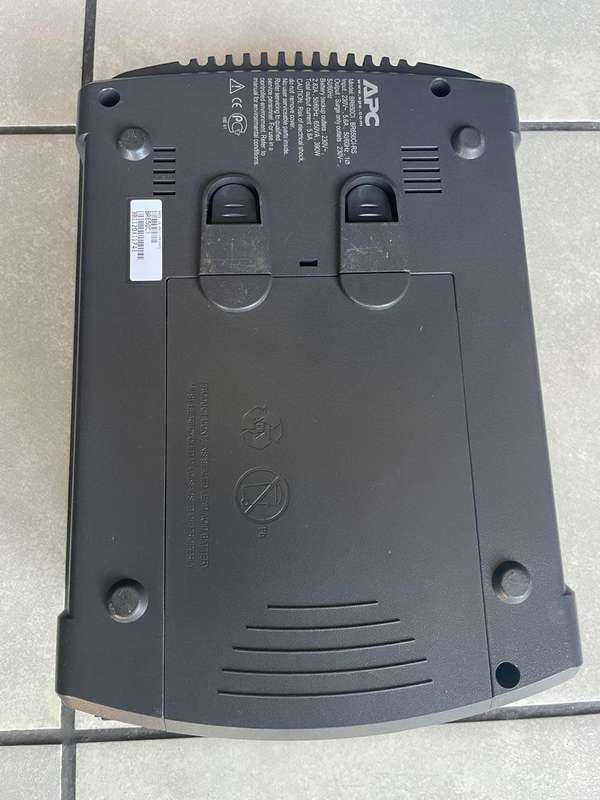 APC Backup UPS 650VA 230V with 7ah battery