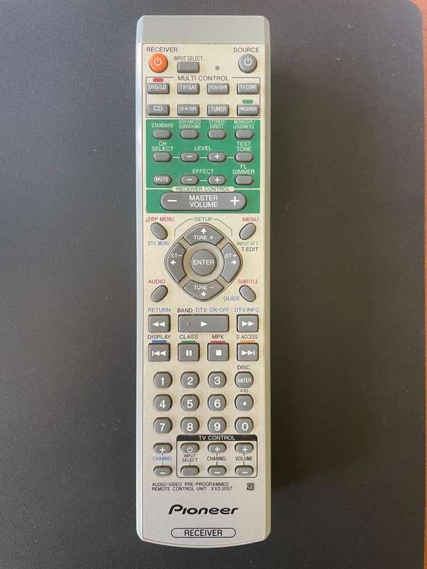 Pioneer Surround sound receiver - VSX-D512