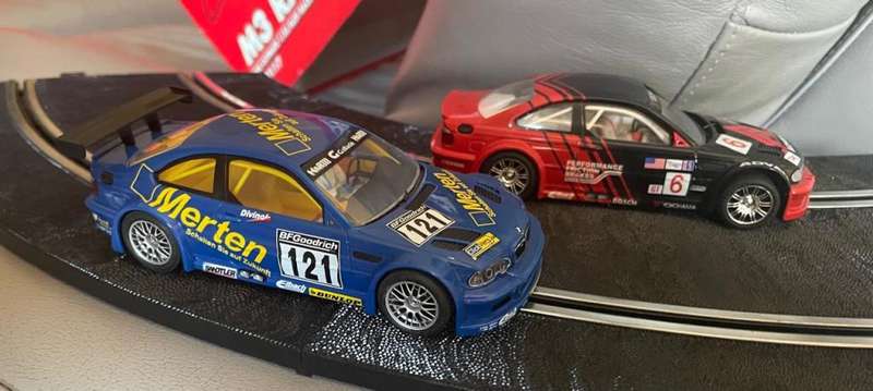 Ninco BMW M3 Slot Car Racing Set Tracks w/2 cars