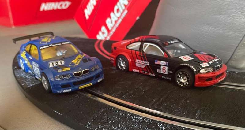 Ninco BMW M3 Slot Car Racing Set Tracks w/2 cars