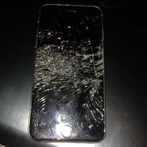 Damaged Iphone 6 64GB (Please Read and view photos)