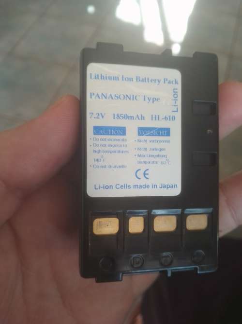 Panasonic NV-VZ1 VHS-C movie camera Does not include charger, voetstoots (as is)