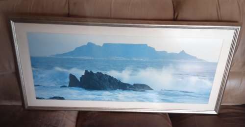 Magnificent extra large print in frame of Table Mountain. Taken from Table View