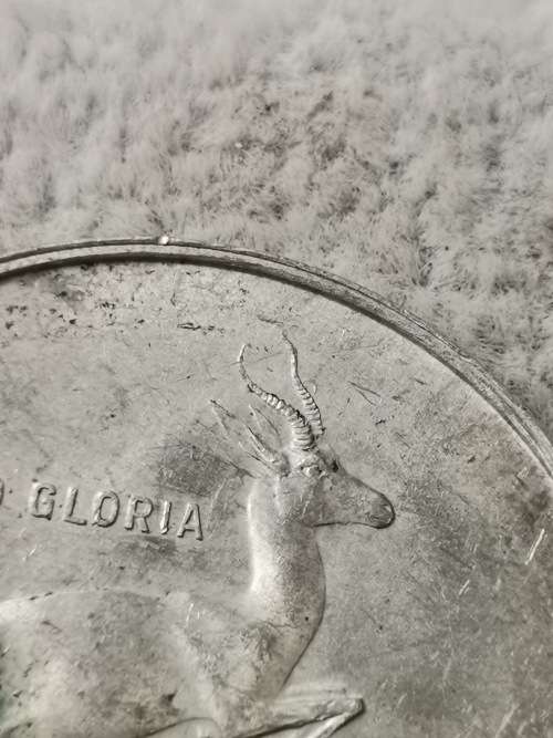 1967 English Silver R1 (Error)
