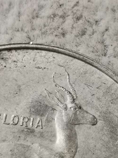 1967 English Silver R1 (Error)