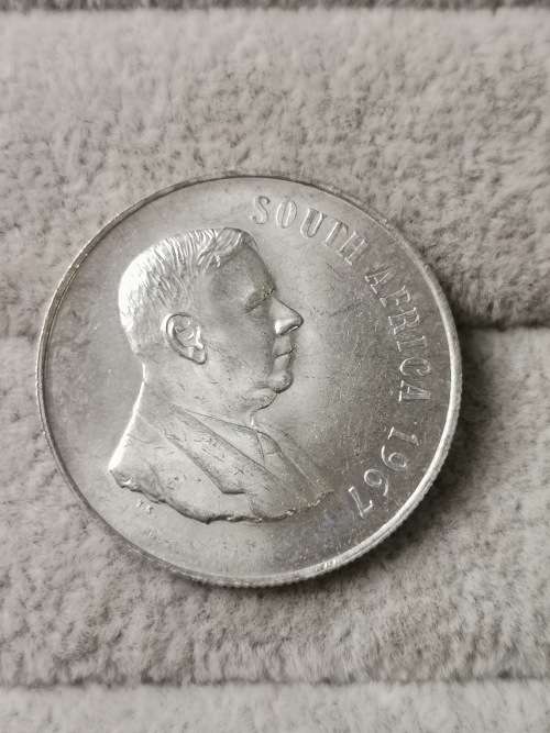1967 English Silver R1 (Error)