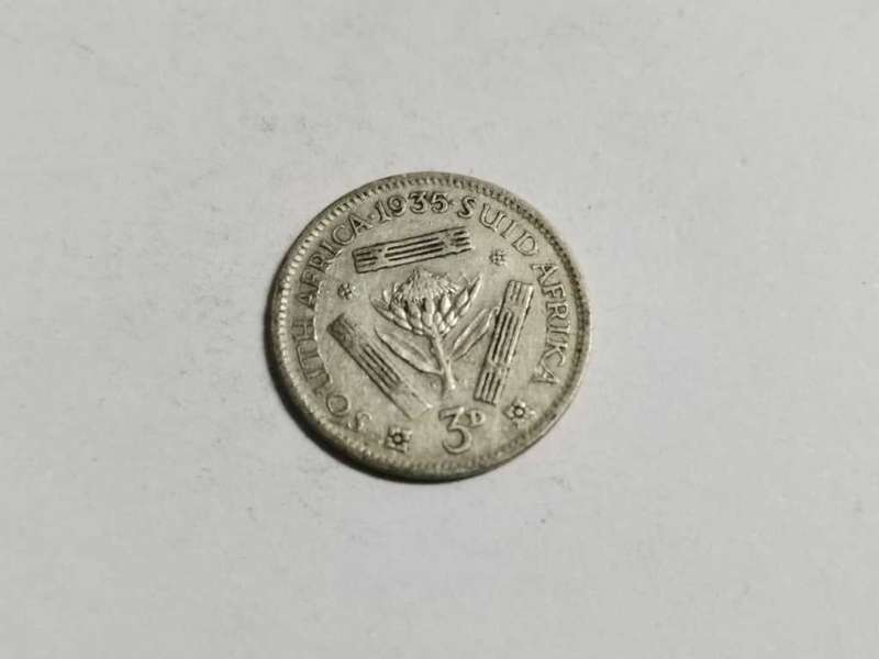 **R1 Auction** Union Threepence 1935