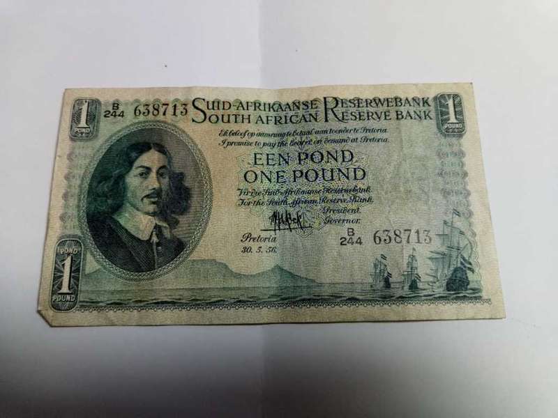 DISCOUNT!!! One Pound 1956 MH De Kock