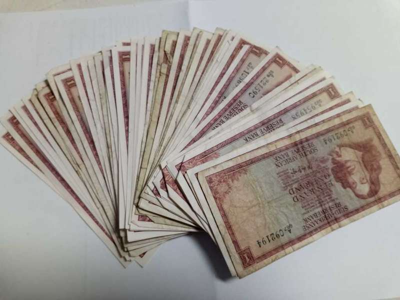 DISCOUNT!!! One Rand Notes TW de Jongh 1972