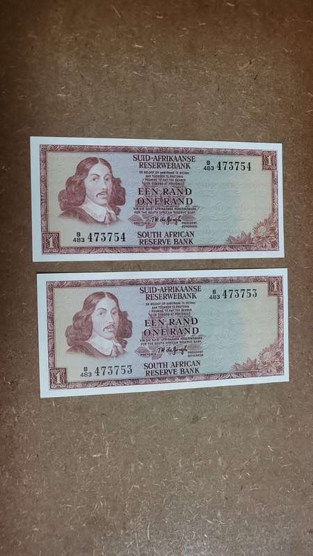 Pair of RSA 1 Rand 1975(TW de Jongh 3rd Issue) - UNC condition