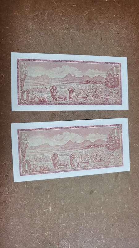 Pair of RSA 1 Rand 1975(TW de Jongh 3rd Issue) - UNC condition