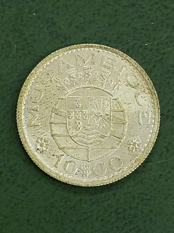 Mozambique 10 Escudos 1966 - aUNC condition