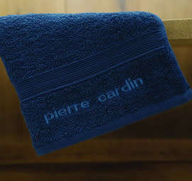 PIERRE CARDIN 100% PURE COTTON BATH SHEET MARKET VALUE R300