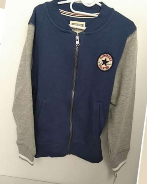 ORIGINAL CONVERSE ALL STAR HOODIES MARKET VALUE R500 !! AGE 5-6 AND 6-7